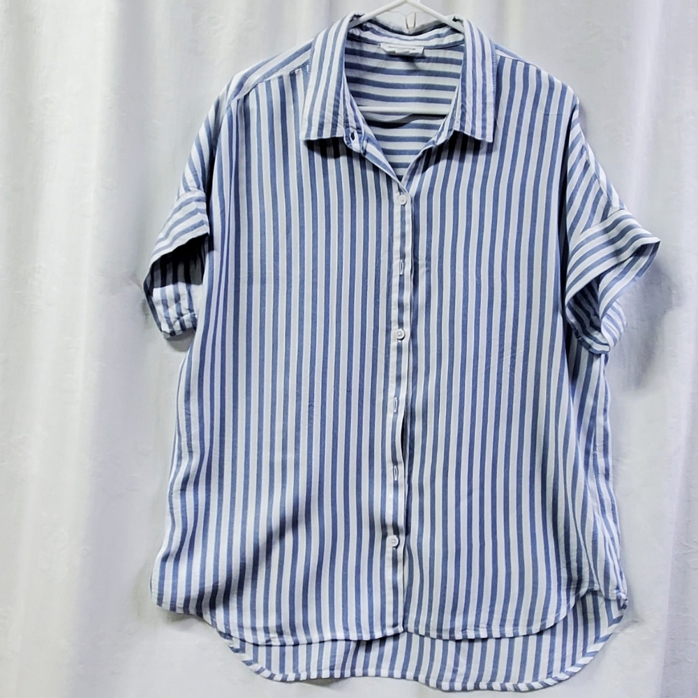 Beach Lunch Lounge Timeless Blue stripe Button Front Short Sleeve Shirt Large